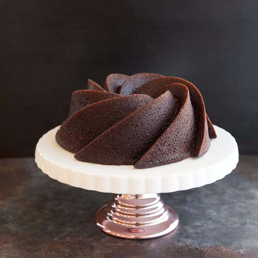 Golden Plated Bundt Cake Mould in Aluminum with Elegant Design and Resin Epoxy Mold Perfect for Kitchenware and Bakery Use