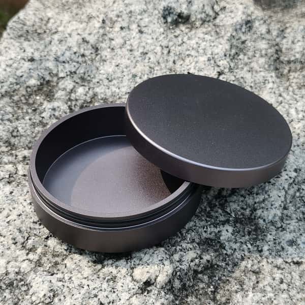 snus can