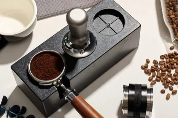 Plastic Tamping Station